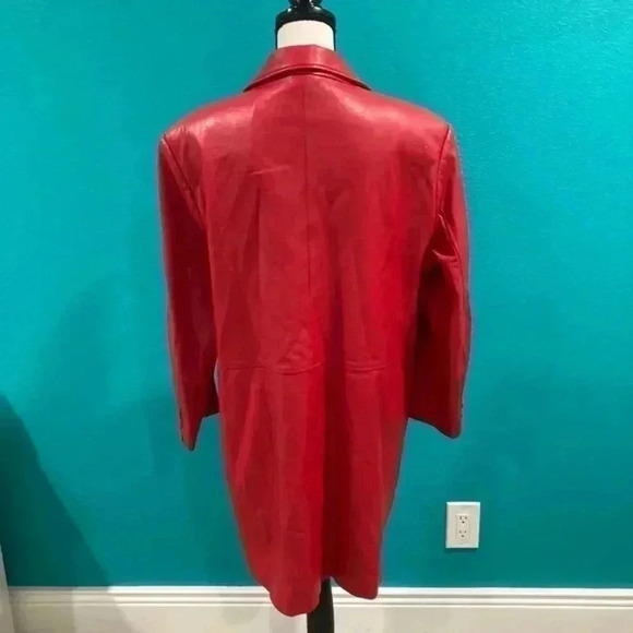 Vintage red leather trench coat in size large - Picture 6 of 8